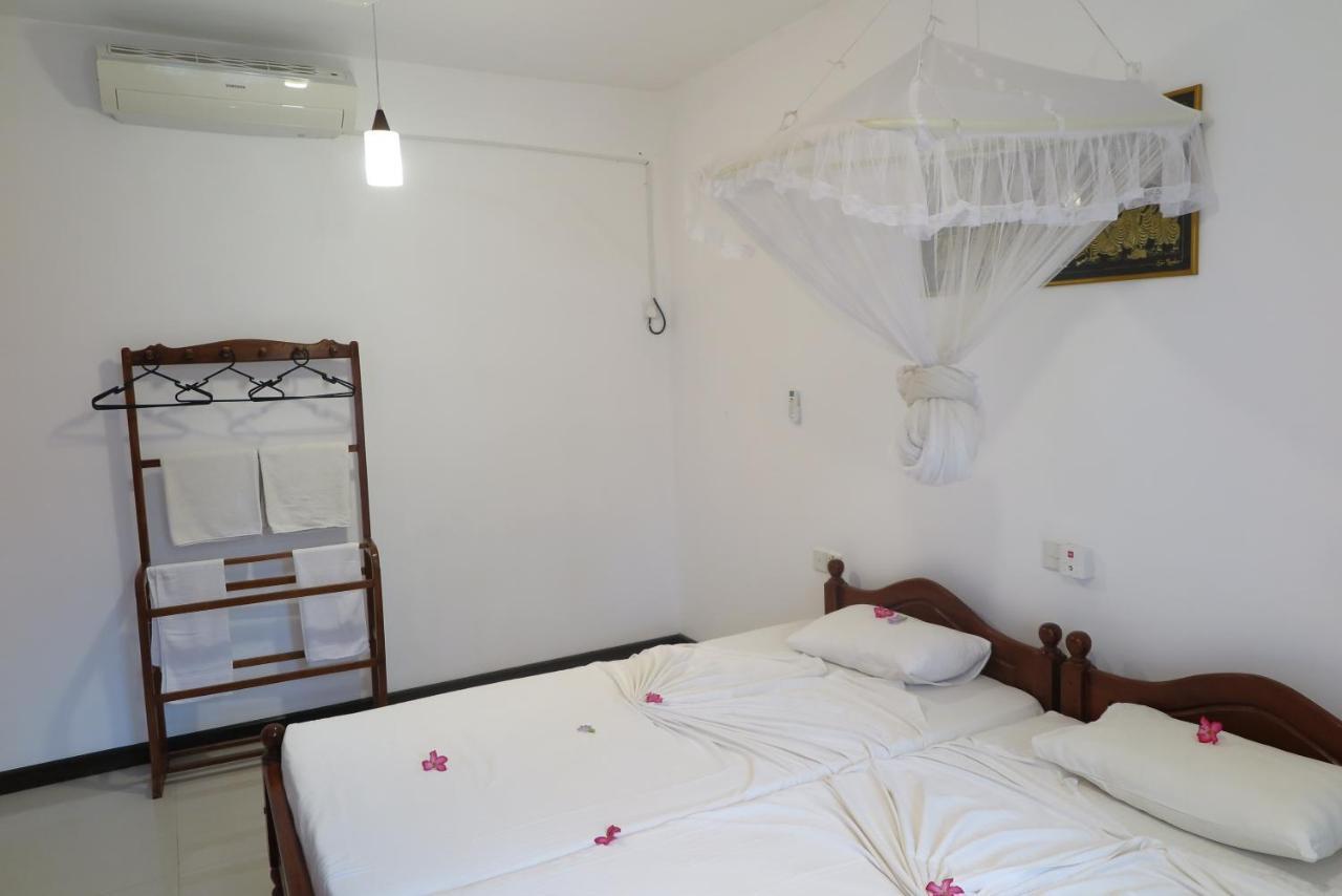 Villa16Hikkaduwa Habitación foto